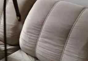 在進(jìn)行家具保潔作業(yè)的時候，要注意什么呢？