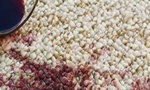 地毯上沾上了污漬，該怎么處理呢？